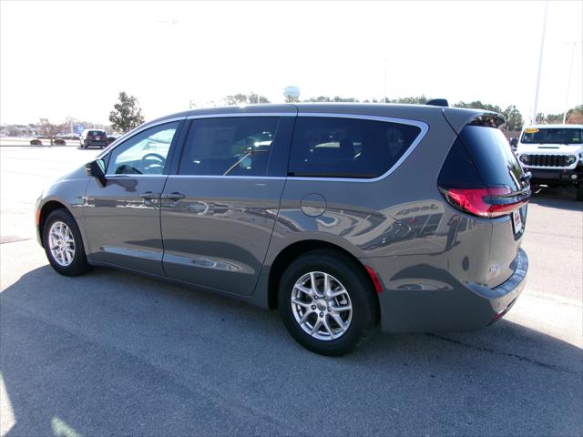 2025 Chrysler Pacifica PACIFICA SELECT