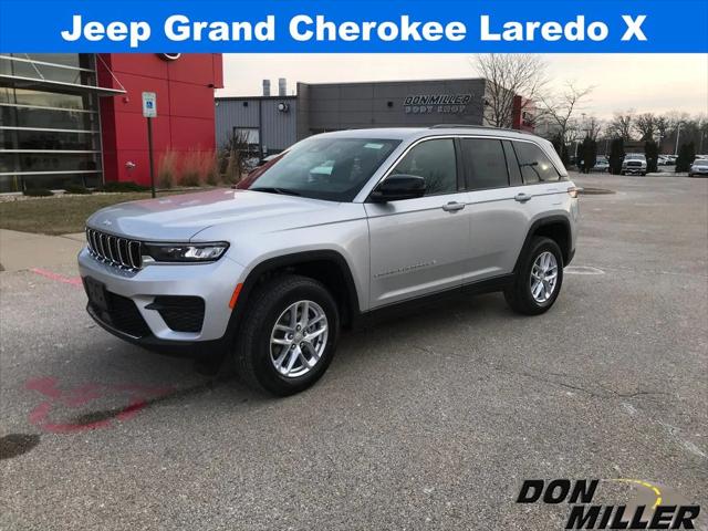 2025 Jeep Grand Cherokee GRAND CHEROKEE LAREDO X 4X4