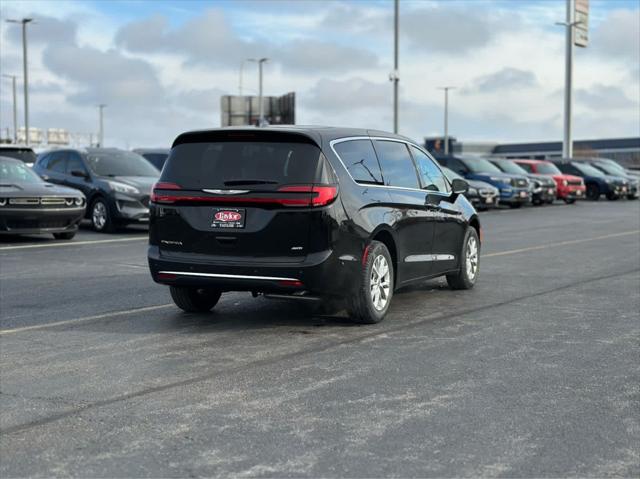2025 Chrysler Pacifica PACIFICA SELECT AWD