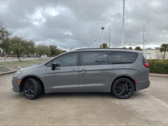 2025 Chrysler Pacifica PACIFICA LIMITED