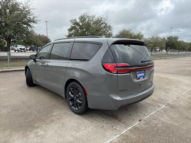 2025 Chrysler Pacifica PACIFICA LIMITED