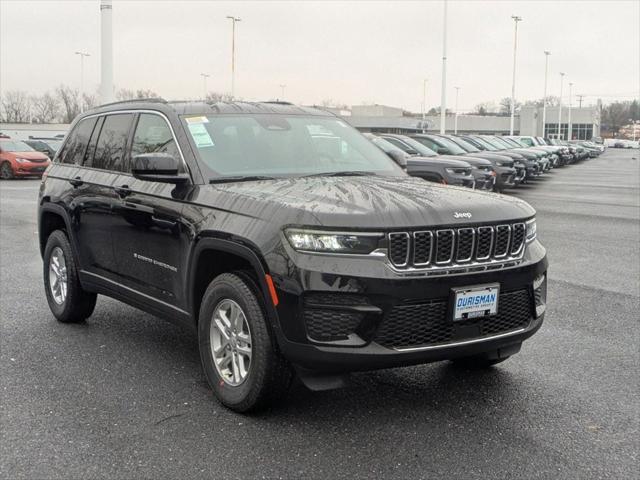 2025 Jeep Grand Cherokee GRAND CHEROKEE LAREDO 4X4