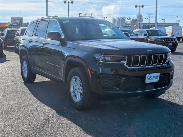 2025 Jeep Grand Cherokee GRAND CHEROKEE LAREDO 4X4