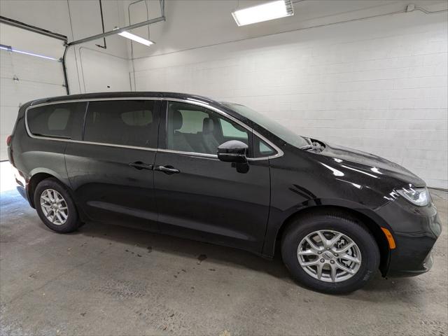 2025 Chrysler Pacifica PACIFICA SELECT
