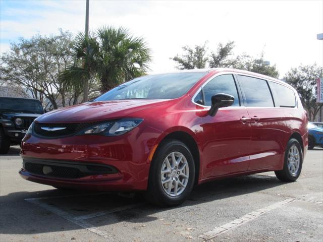 2025 Chrysler Voyager VOYAGER