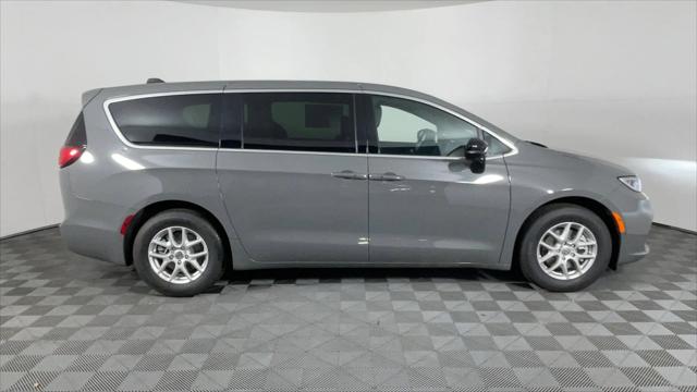 2025 Chrysler Pacifica PACIFICA SELECT