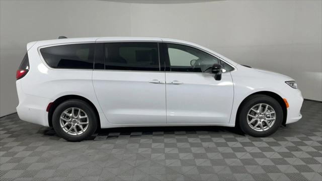 2025 Chrysler Pacifica PACIFICA SELECT