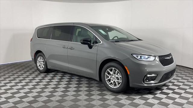 2025 Chrysler Pacifica PACIFICA SELECT