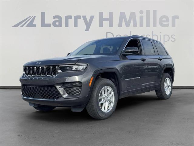 2025 Jeep Grand Cherokee GRAND CHEROKEE LAREDO X 4X4