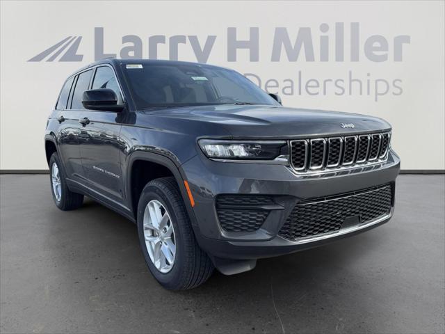 2025 Jeep Grand Cherokee GRAND CHEROKEE LAREDO X 4X4