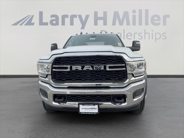 2024 RAM Ram 5500 Chassis Cab RAM 5500 TRADESMAN CHASSIS CREW CAB 4X4 60 CA