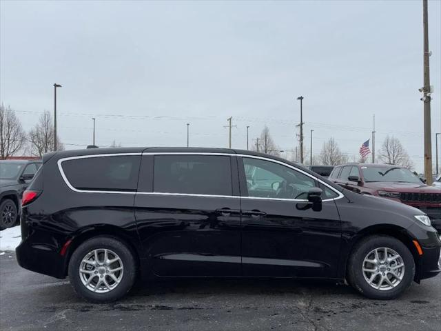 2025 Chrysler Pacifica PACIFICA SELECT