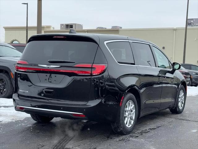 2025 Chrysler Pacifica PACIFICA SELECT