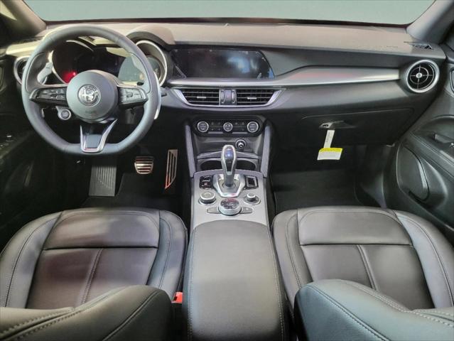 2025 Alfa Romeo Stelvio Sprint AWD