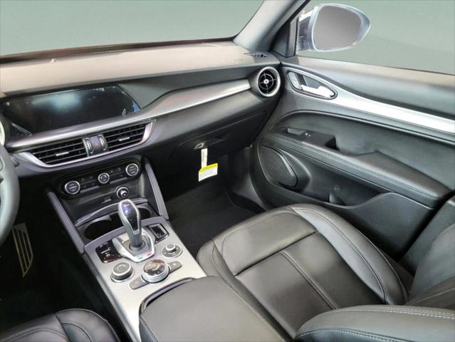 2025 Alfa Romeo Stelvio Sprint AWD