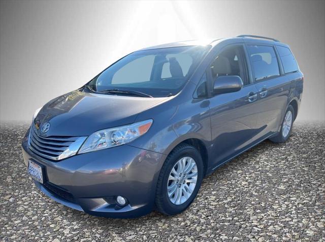 2017 Toyota Sienna Unknown for sale in Orland, CA