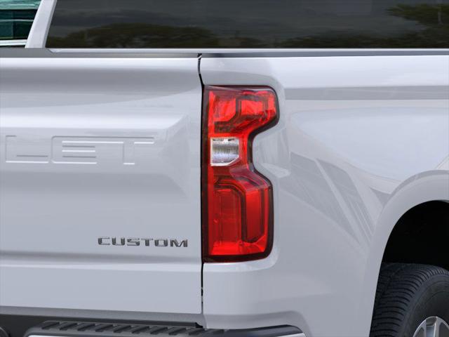 2025 Chevrolet Silverado 1500 2WD Double Cab Standard Bed Custom