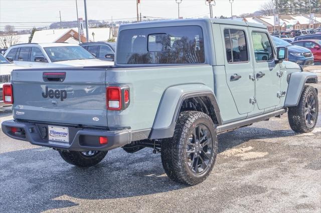 2025 Jeep Gladiator GLADIATOR NIGHTHAWK 4X4