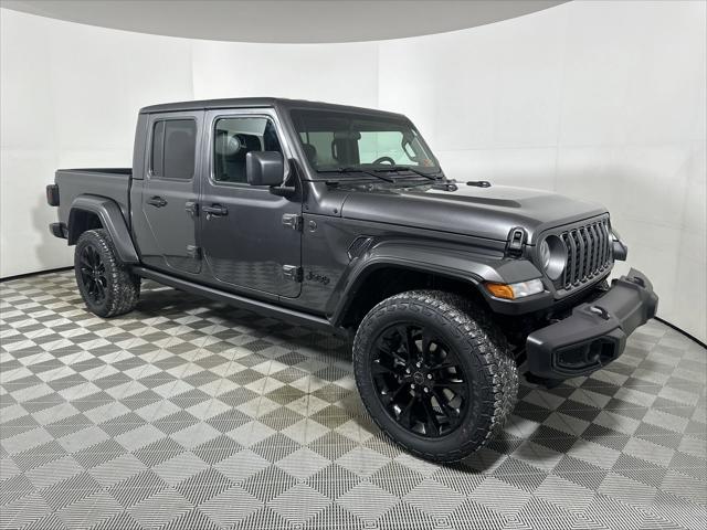 2025 Jeep Gladiator GLADIATOR NIGHTHAWK 4X4