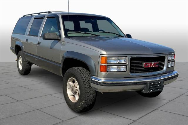 1999 GMC Suburban SL for sale in Flint, MI