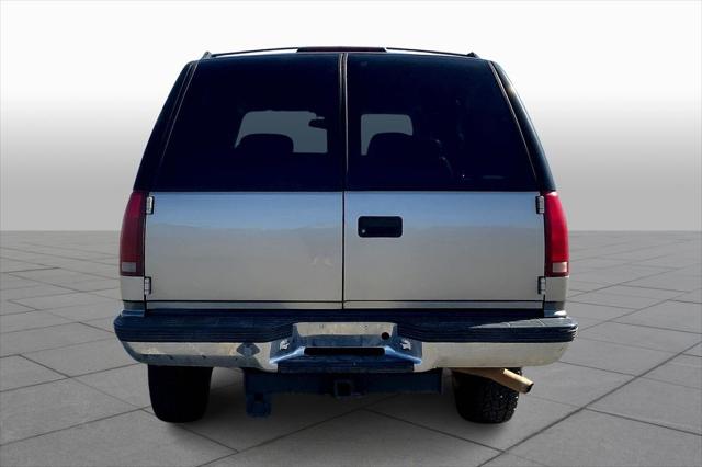 1999 GMC Suburban SL