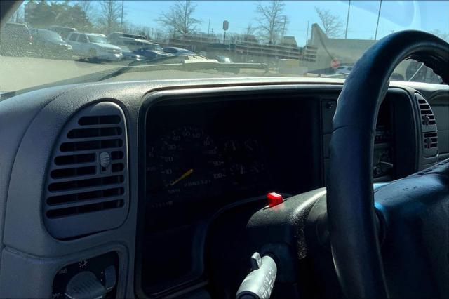 1999 GMC Suburban SL