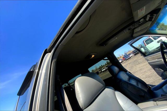 1999 GMC Suburban SL