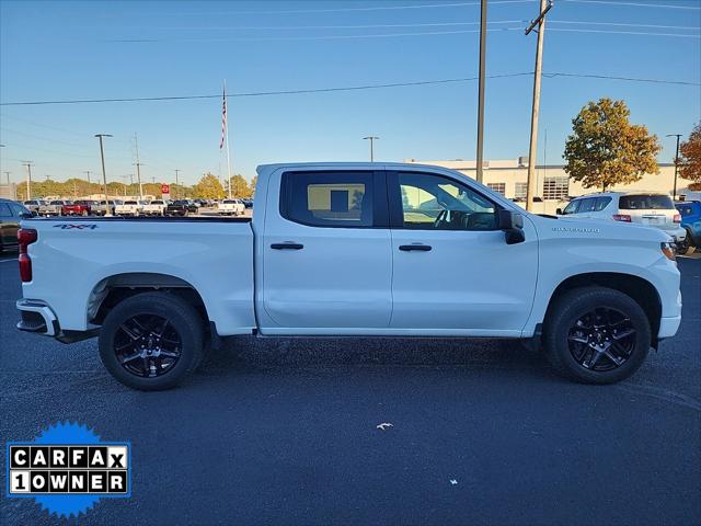 2022 Chevrolet Silverado 1500 4WD Crew Cab Short Bed Custom