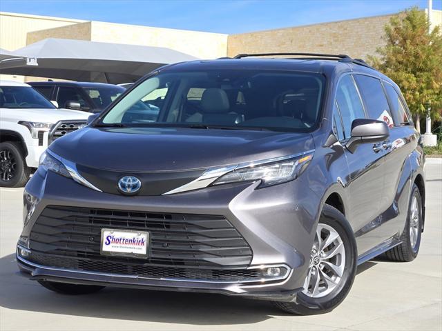 2022 Toyota Sienna XLE