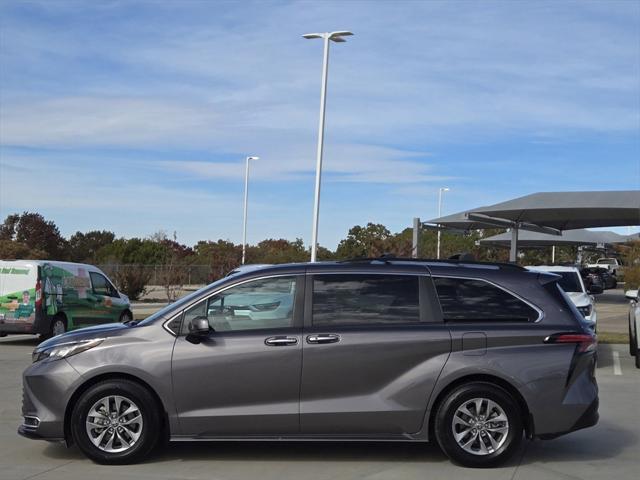 2022 Toyota Sienna XLE