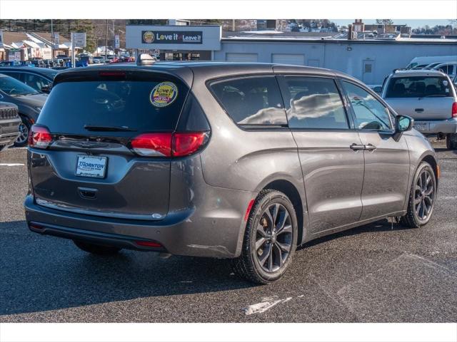 2020 Chrysler Pacifica Touring