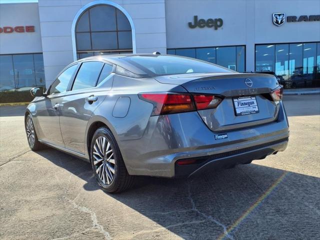 2023 Nissan Altima SV FWD