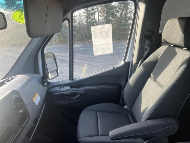 2023 Mercedes-Benz Sprinter 2500 Standard Roof 4-Cyl Gas