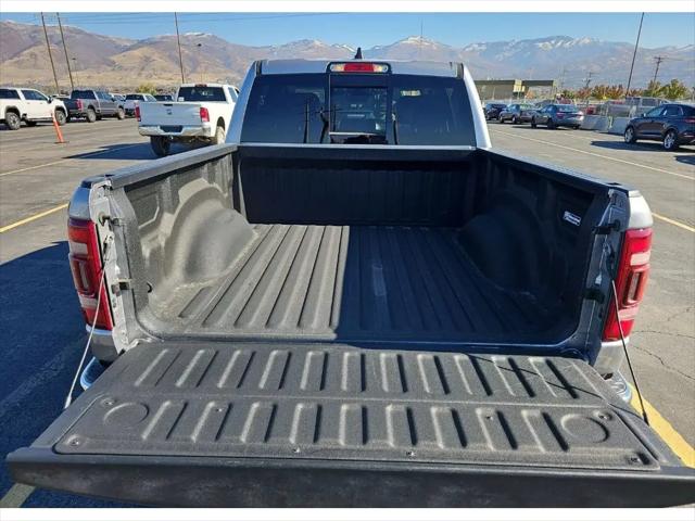 2022 Ram 1500 Laramie Crew Cab 4x4 5'7" Box