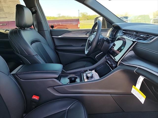 2025 Jeep Grand Cherokee Anniversary Edition