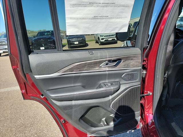 2025 Jeep Grand Cherokee Anniversary Edition