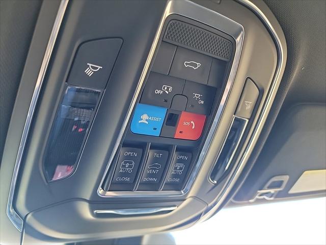 2025 Jeep Grand Cherokee Anniversary Edition