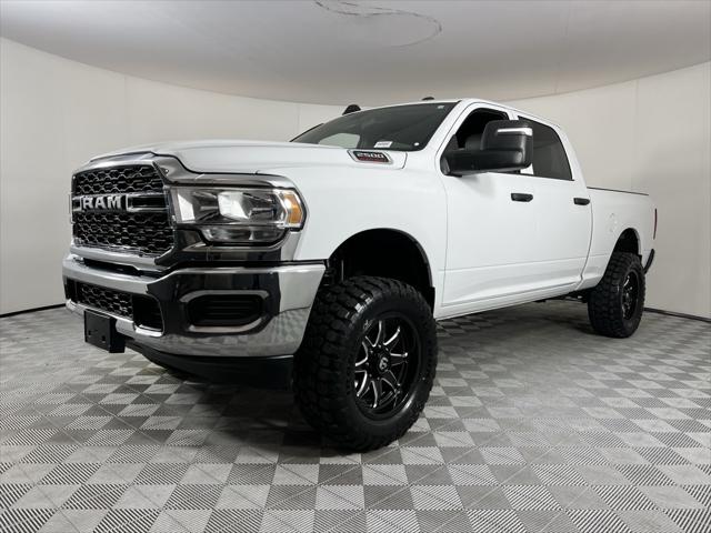 2023 RAM 2500 Tradesman Crew Cab 4x4 64 Box