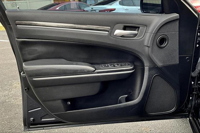 2019 Chrysler 300 Touring
