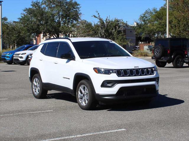 2025 Jeep Compass COMPASS LATITUDE 4X4