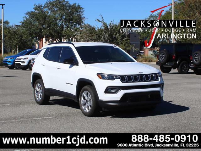 2025 Jeep Compass COMPASS LATITUDE 4X4