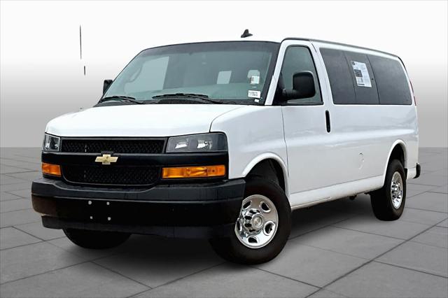 2023 Chevrolet Express Passenger RWD 3500 Regular Wheelbase LS