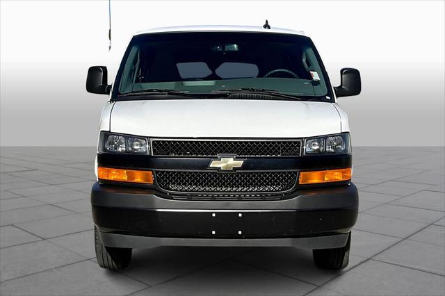 2023 Chevrolet Express Passenger RWD 3500 Regular Wheelbase LS