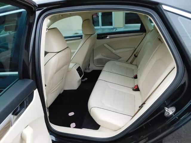 2016 Volkswagen Passat 1.8T SE