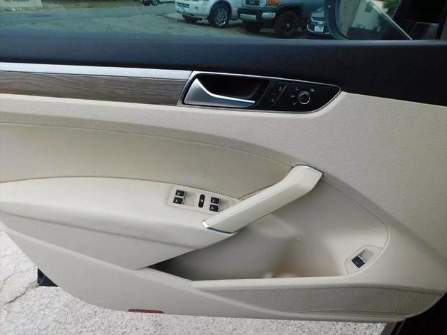 2016 Volkswagen Passat 1.8T SE