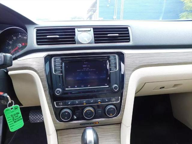 2016 Volkswagen Passat 1.8T SE