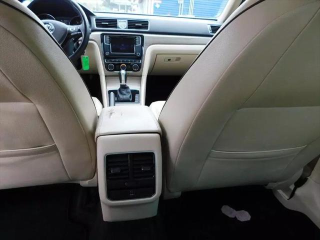 2016 Volkswagen Passat 1.8T SE