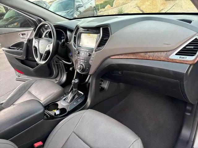 2017 Hyundai Santa Fe Limited Ultimate