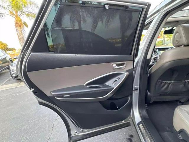 2017 Hyundai Santa Fe Limited Ultimate