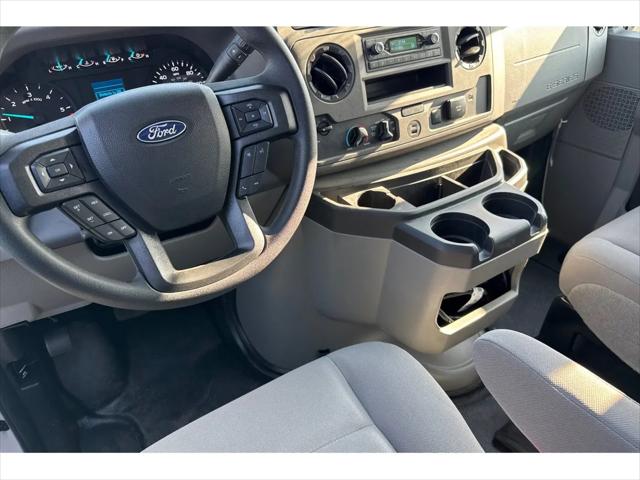 2025 Ford E-350 Cutaway E-Series Cutaway